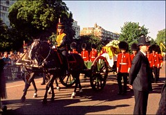Princess Diana : funeral and memorials