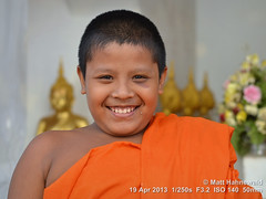 2015-11a Respecting Thai Buddhist Monks