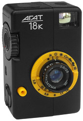 Halbformat-Kameras (18x24)