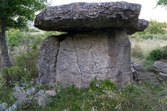 2054 Le dolmen de Mias