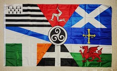 Quelles nations ou quelles régions sont représentées sur ce drapeau ? 🤔