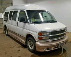 2001 Chevy Express 1500 Explorer Limited SE 