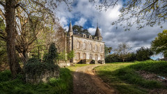 Le Château Dégringole - I - "Les façades de l'espoir" **