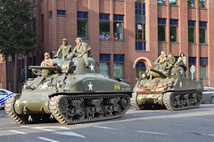 Tanks in town (Mons)
