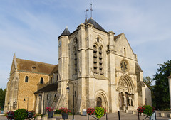 2580 Basilique Notre-Dame-de-Bonne-Garde - Longpont-sur-Orge