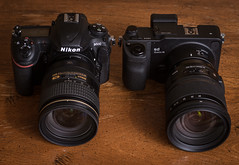Nikon D500 (2016) / Sigma sd Quattro H (2016-17) V02