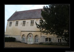 Le Prieuré Saint-Maurice dans le parc du Château de Senlis- Oise- France.