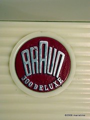 Braun 300 Deluxe electric shaver Braun company design 1953