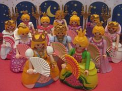 The Twelve Dancing Princesses or the Shoes that Danced into Holes - A Playmobil Faerie Tale