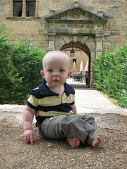 FR11 5584 Baby James. Château des Ducs de Joyeuse. Couiza, Aude