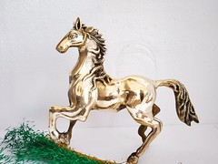 superfine brass running horse sculpture. dimension LXBXH 33x9X28 cm. and weight 3.250 kilogram or 7.16 pound.