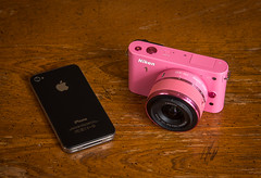 iPhone 4 (2010) /  Nikon 1 J1 (2011)