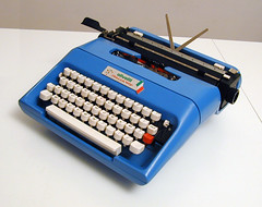 Olivetti Lettera 35 Italia 90 macchina da scrivere typewriter Mario Bellini 1990
