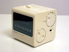Sony ICF-C12L digicube radio clock 1984
