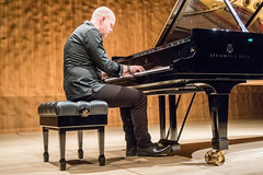 Jacob Karlzon piano concert Hamburg