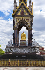 LONDON ENGLAND UK 2020 . Sculpture & Fountains