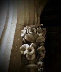Wissembourg, chapiteau du cloître de l'abbatiale Saint Pierre et Saint Paul