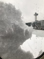 Getting De-Iced at JFK (Dec. 2017)