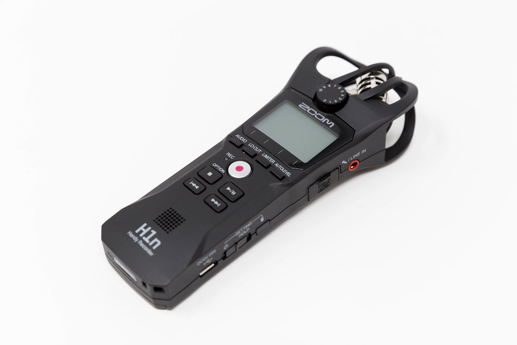 Zoom H1n MP3 / Wave Handy Recorder: take-anywhere recorder to capture high-quality sound