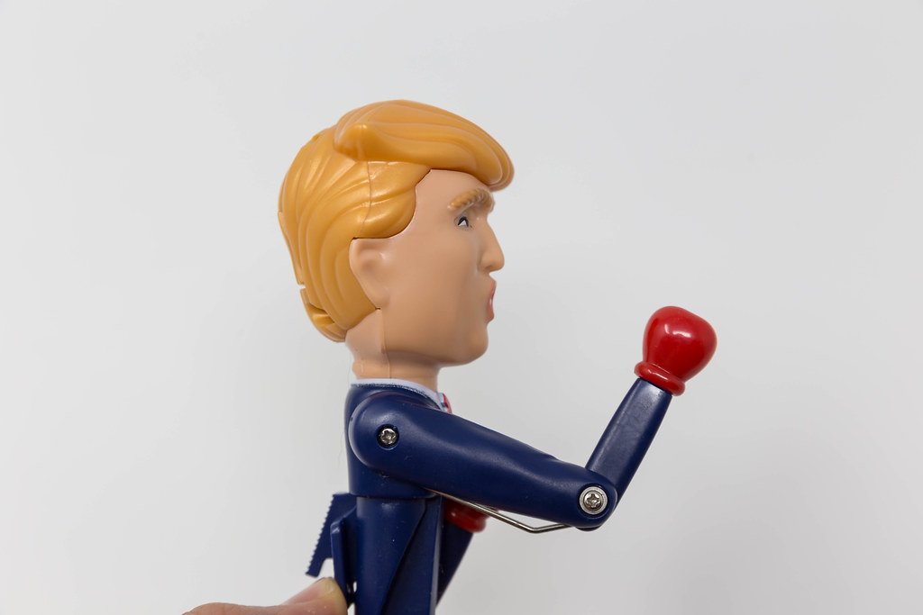 Donald Trump fun pen: US president's arm with boxing glove springs forward when pushing button