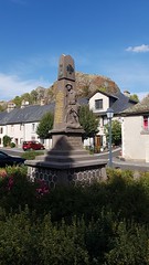 Monument aux morts d'Apchon. Cantal.