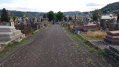 Tombes au cimetière de Riom-es-Montagne