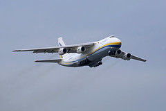 Antonov AN-124