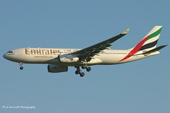 A6-EKW_A332_Emirates_-