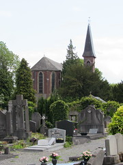 Tournai: Tournai Communal Cemetery (Hainaut)