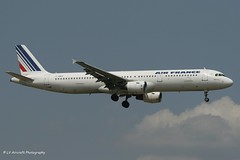 F-GMZA_A321_Air France_-