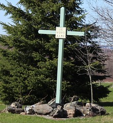 Saint-Valérien-de-Milton : Croix