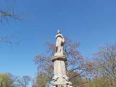 Denkmal / Statue / Brunnen
