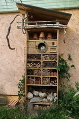 HOTELS INSECTES-INSECT HOTEL
