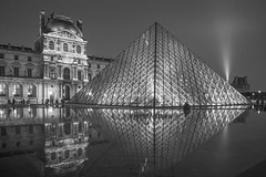 Louvre_B&W_051721