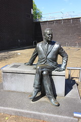 Harold wilson statue.