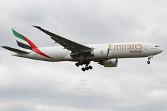 Emirates - A6-EFI