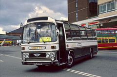 Knotty Bus & Coach, Chesterton