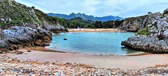 Playa de Cuevas del Mar.  Asturias. 
