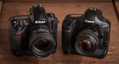 Nikon D3S (2009)  / Canon EOS-1D Mark IV (2009)