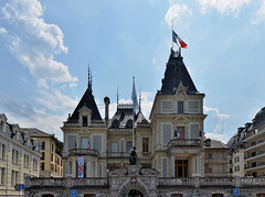 Evian-les-Bains (74) - Hôtel de ville (Villa Lumière)