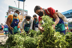 301221 Ollas comunes de Carapongo reciben donación de más de 12 toneladas de alimentos donados por comerciantes del Gran Mercado Mayorista de Lima