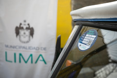 290122 MML coloca stickers con código QR a mototaxis formales en el Cercado de Lima