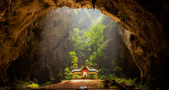 Travel: Phraya Nakhon Cave