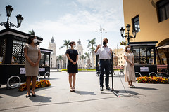 250222 Alcalde Jorge Muñoz presenta nuevos módulos para comerciantes del centro histórico de Lima