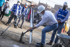300322 Alcalde Jorge Muñoz participa de inicio de obras de construcción de nuevas pistas y veredas en Av. Universitaria