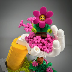 LEGO Flower Pot Girl