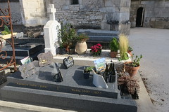 Memento mori : tombes, cimetières et arts funéraires