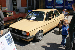 Volkswagen 1975 -->