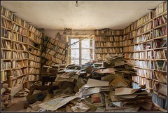Maison - Montagne di libri