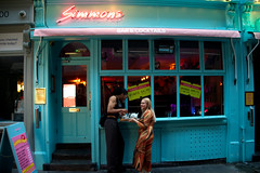 Simmons Bar 21 Widegate Street